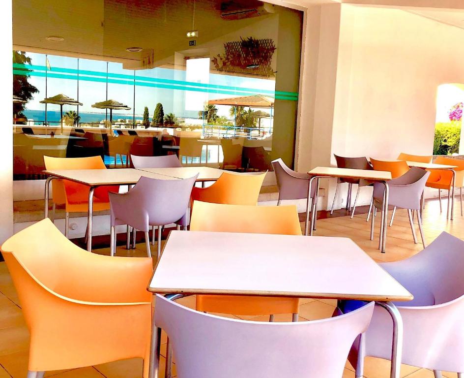 Restaurant, Albufeira Jardim by Umbral in Albufeira