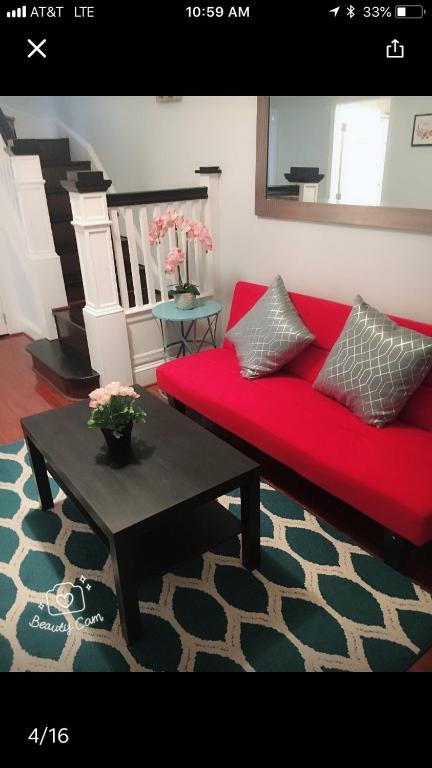 comfort & charm in the johns hopkins uni photo