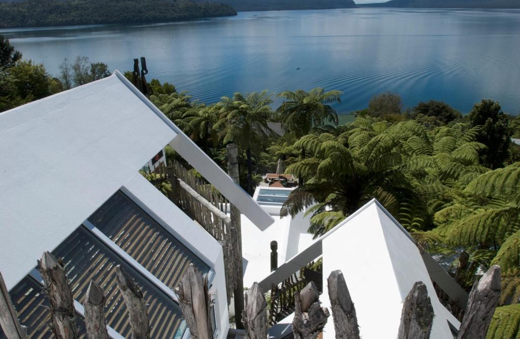 te Whare -Lake Tarawera tree-top nest photo
