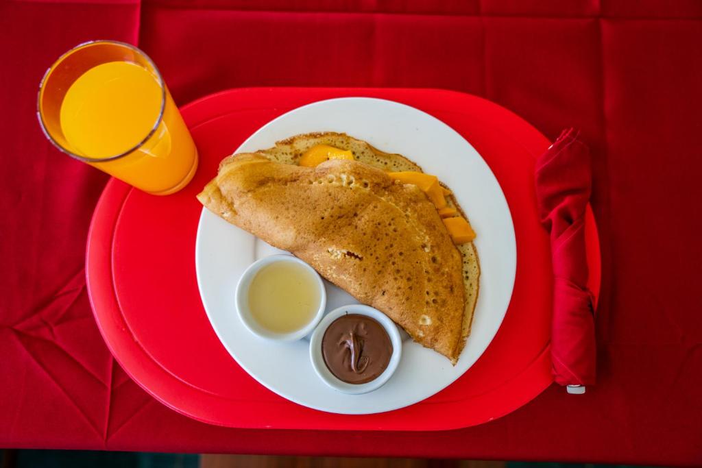 Comida y bebida