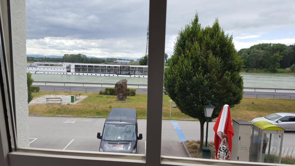 Hotel-Restaurant zum Donaueck Mauthausen photo