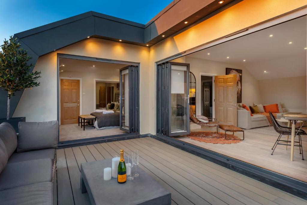 Superior Stays Luxury Apartments - Bath City Centre photo