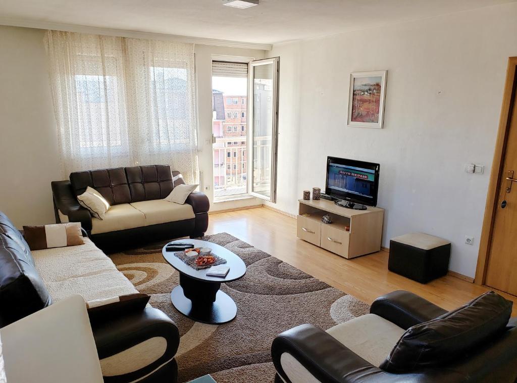 Welcoming in Prishtina, Priština