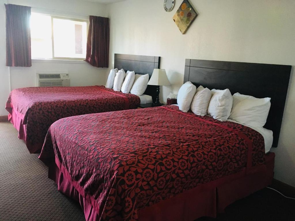 Rodeway Inn & Suites Bend Photo 38