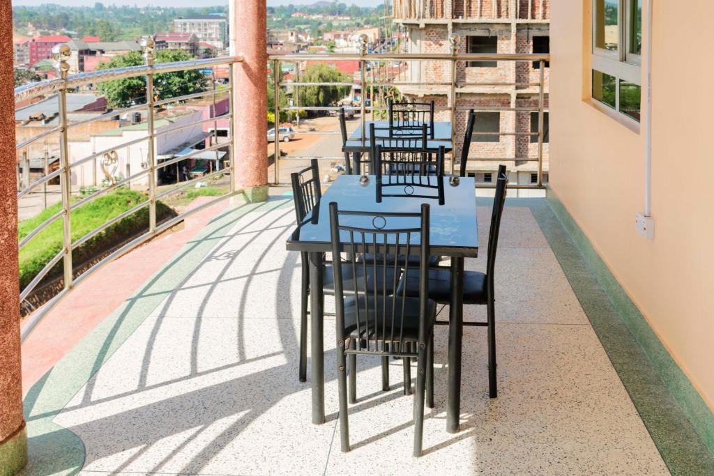 Cityview Hotel Fort Portal photo