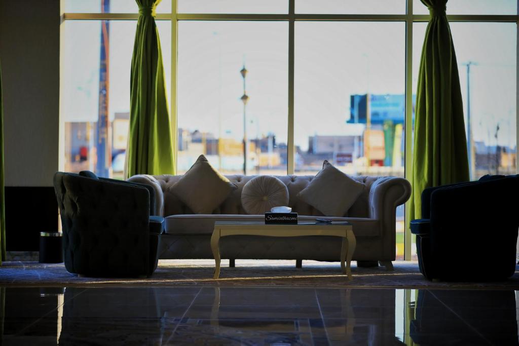 フロント・ロビー