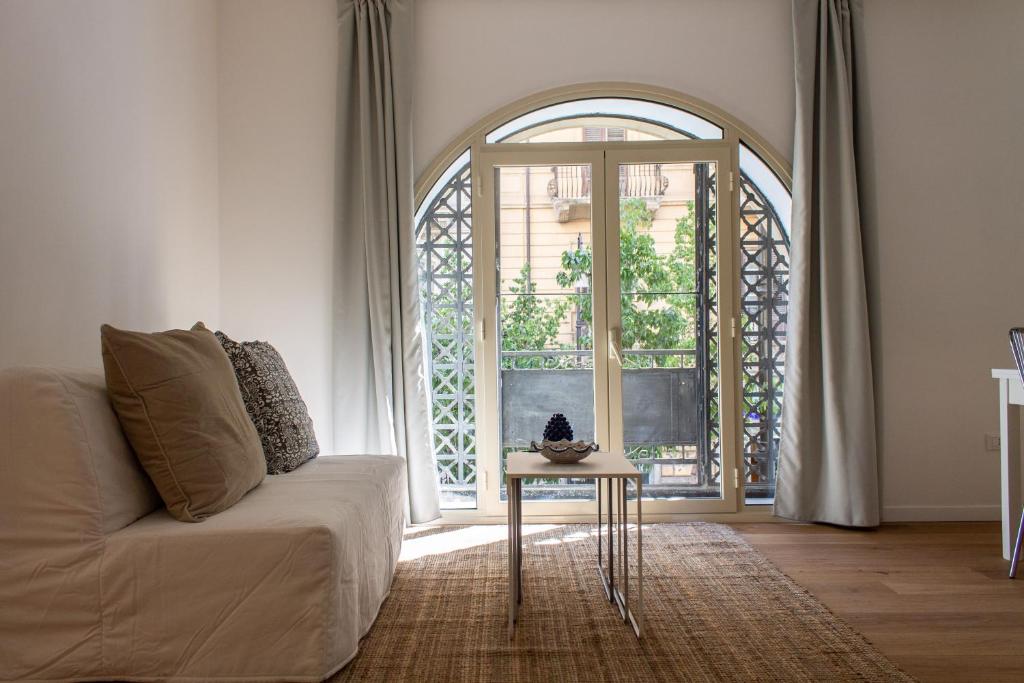 Central Mezzanine, Palerme