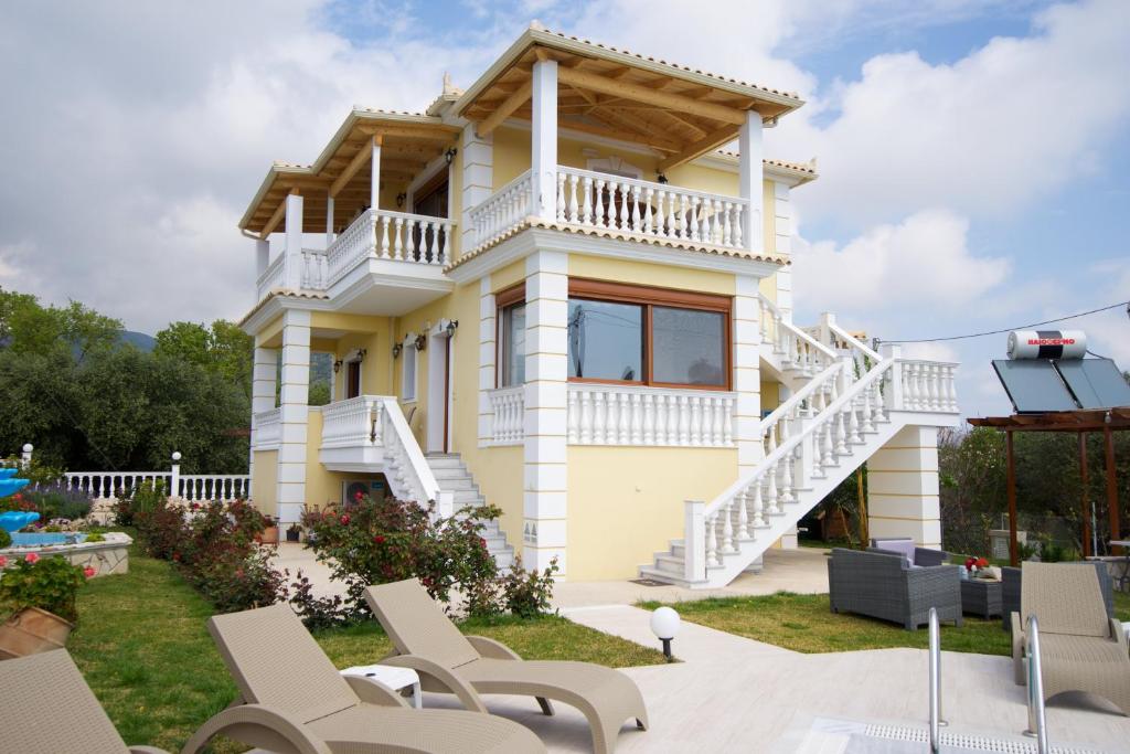 Villa Alonia photo
