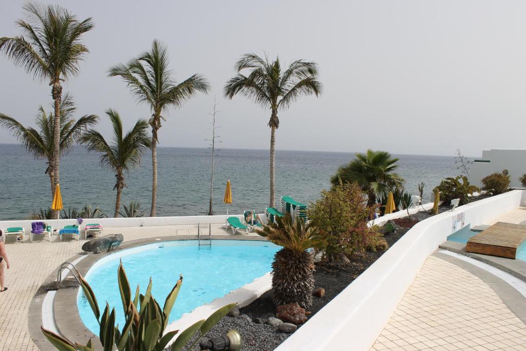 Bungalows Velázquez — Swimming pool in Puerto del Carmen, Canary Islands