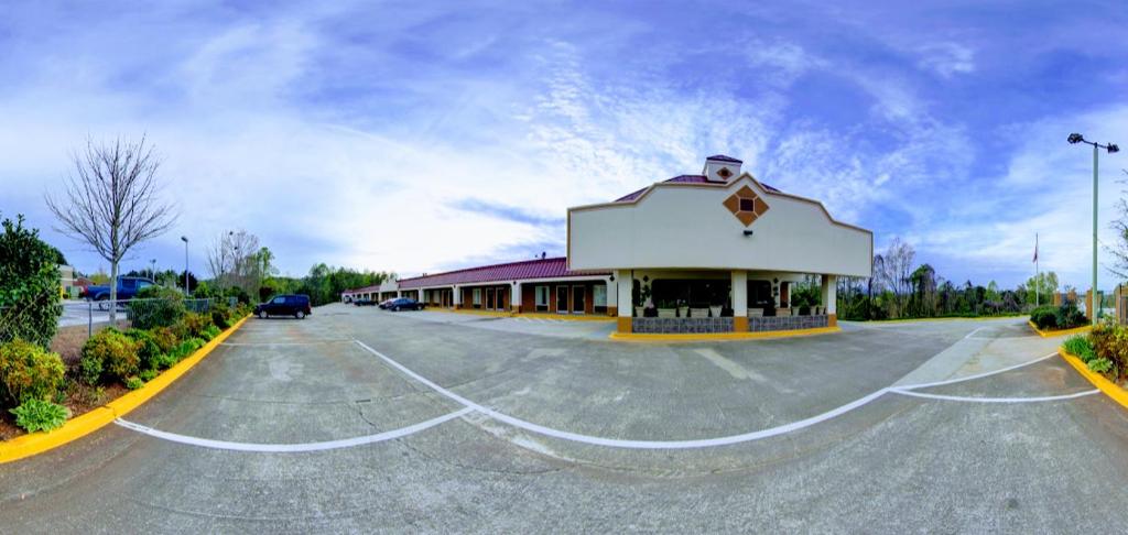 Dahlonega Mountain Inn photo