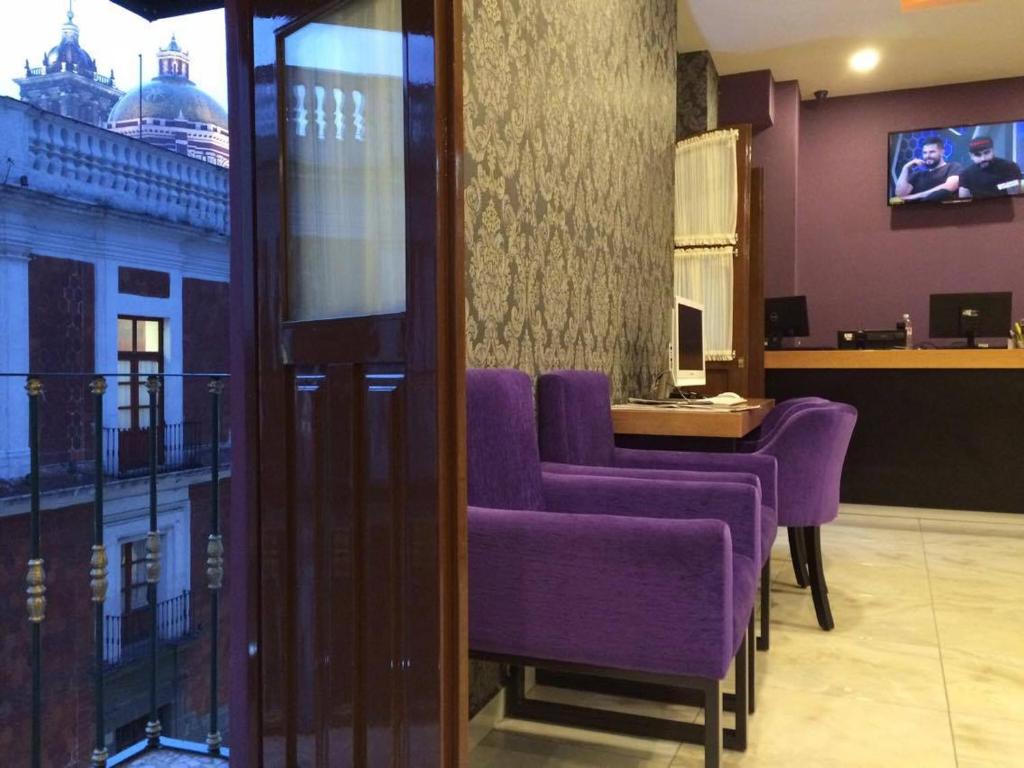 Hotel Leones - 5
