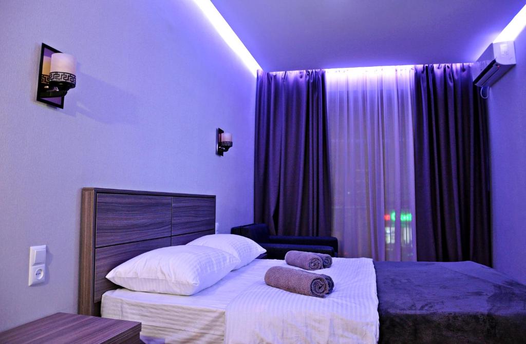 Luxury 4-Bedroom Apartment In The Center photo