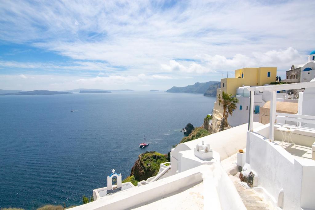 White Cave House photo