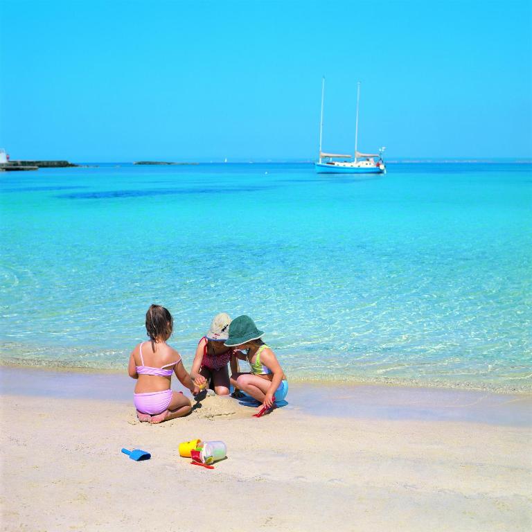Bluewater Hotel — Plaża in Colonia Sant Jordi, Baleary