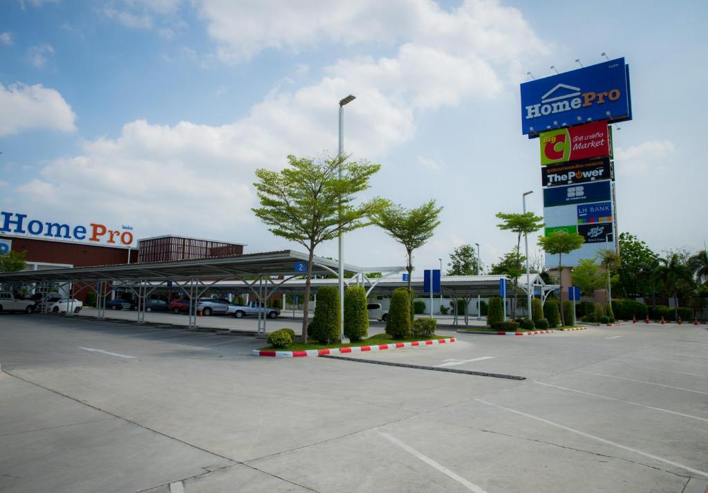 สภาพแวดล้อมโดยรอบ