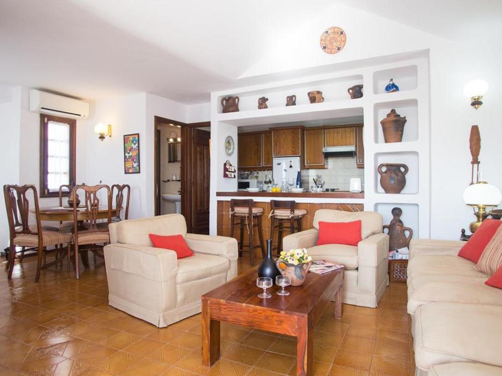 2BR Beach House - Solarium & Shower Terrace - 12 - 3