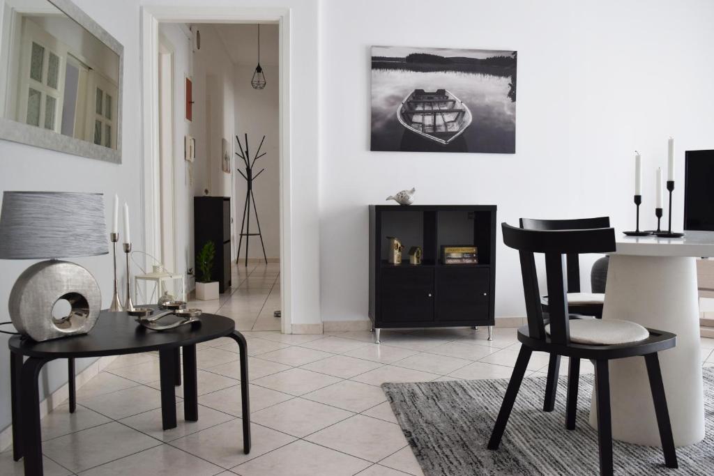 Poseidon by Heloni Apartments, Pireus