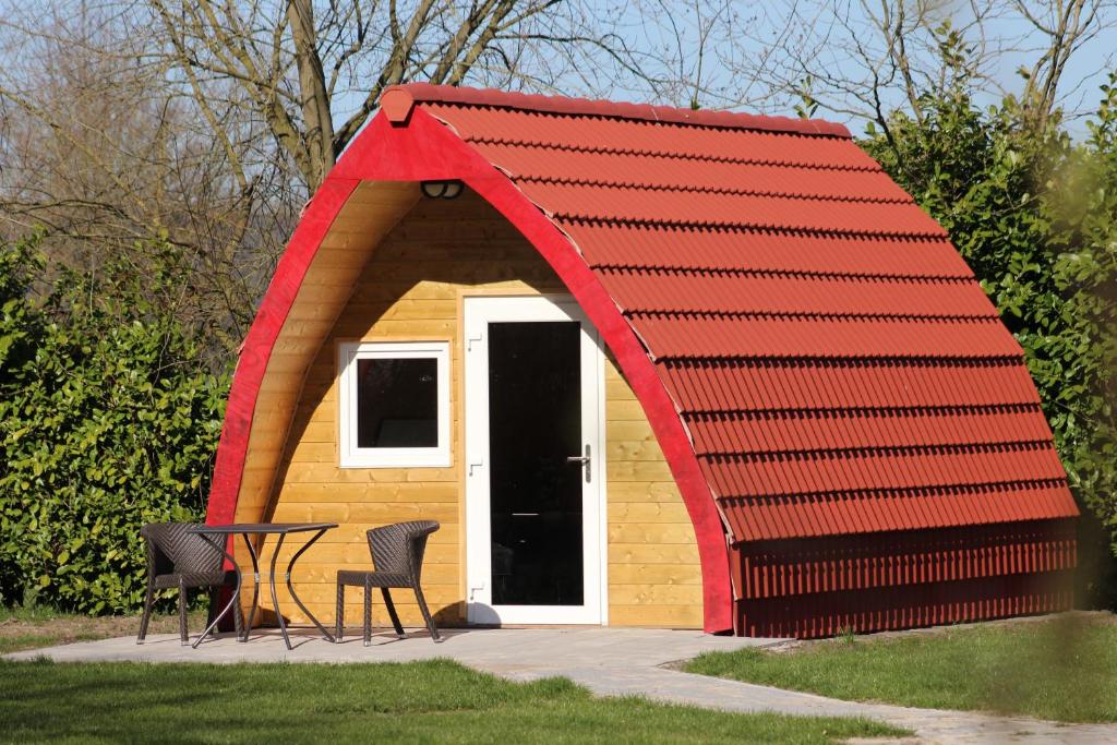 Luxe Eco Pod op Camping de Stal — Hotel in Drijber