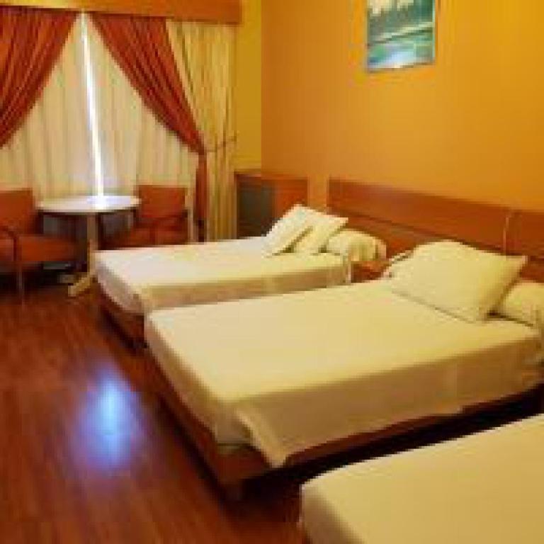 Quarto Triplo Básico