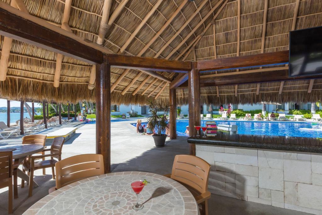 Vista Vallarta All Suites On The Beach Photo 22