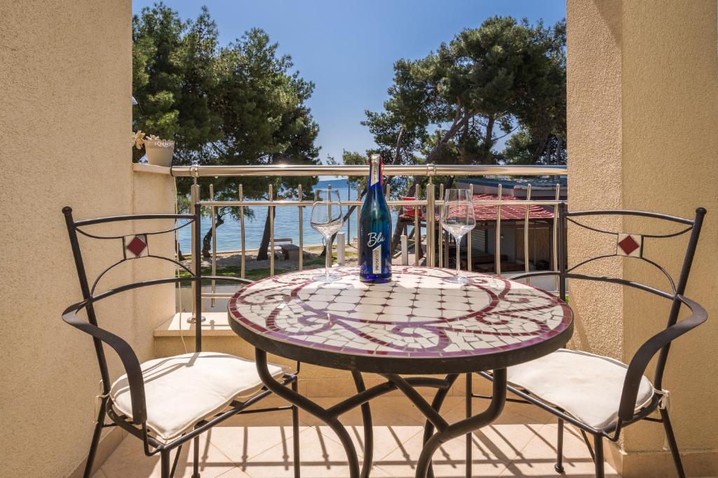 Beachfront Apartments Gabine photo