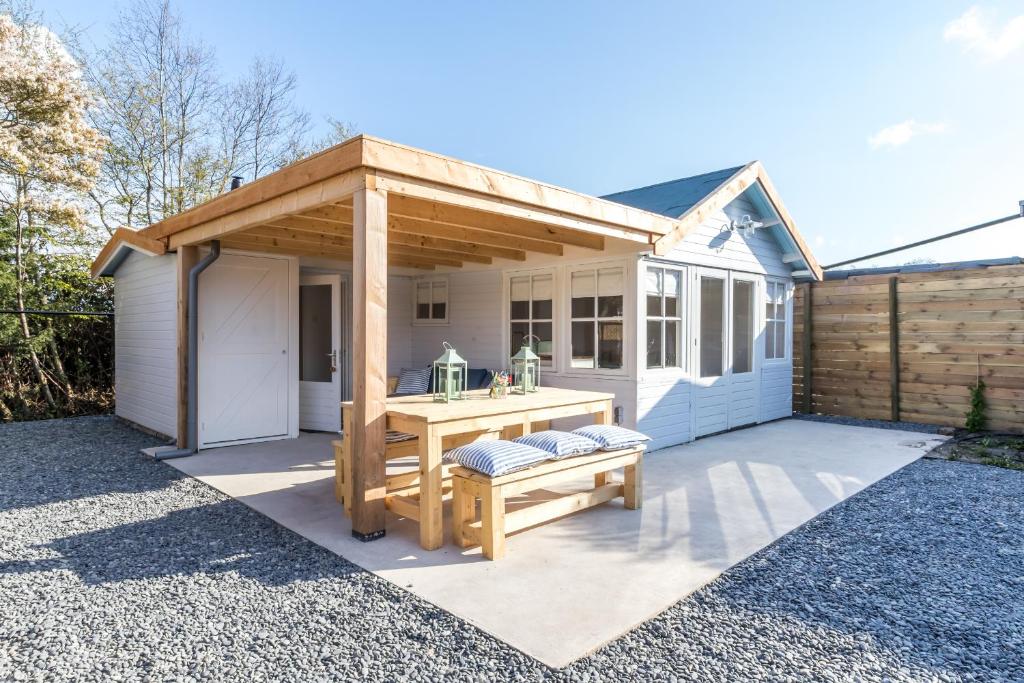 George's Lodges Renesse photo