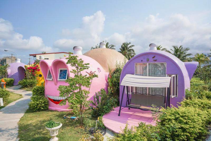 HI-BI Outer Space House BnB