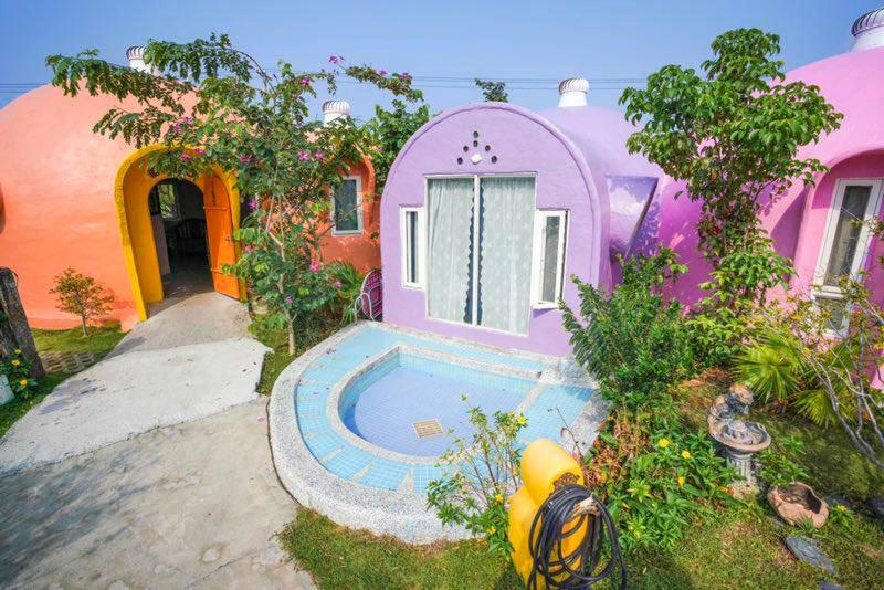 HI-BI Outer Space House BnB