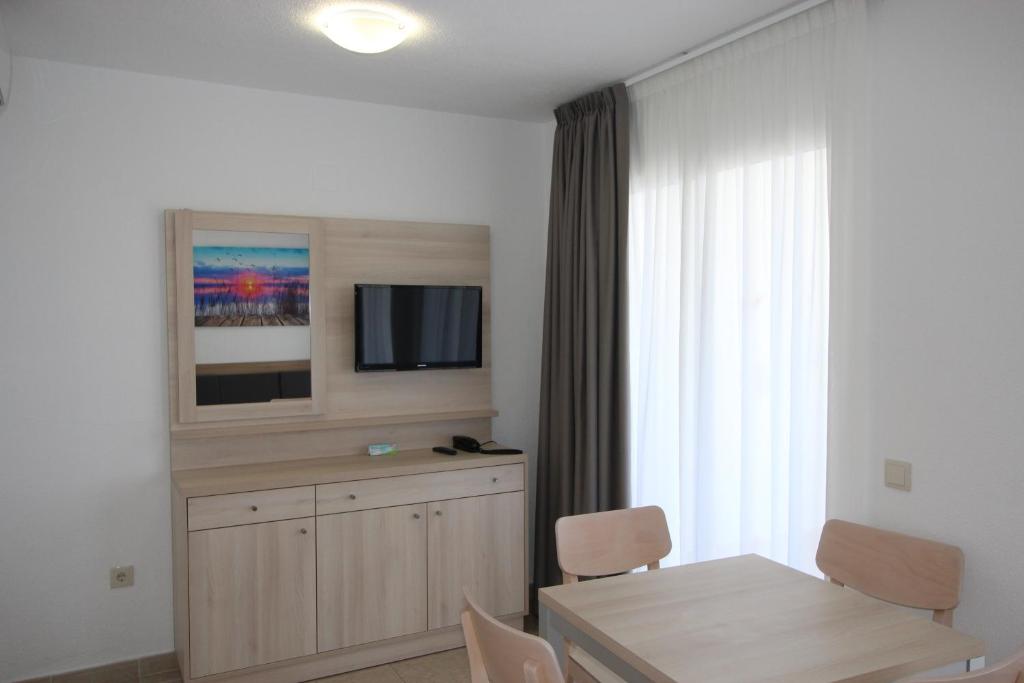 Apartamentos Playamar — Hotel rooms in Benidorm, Valencian Community