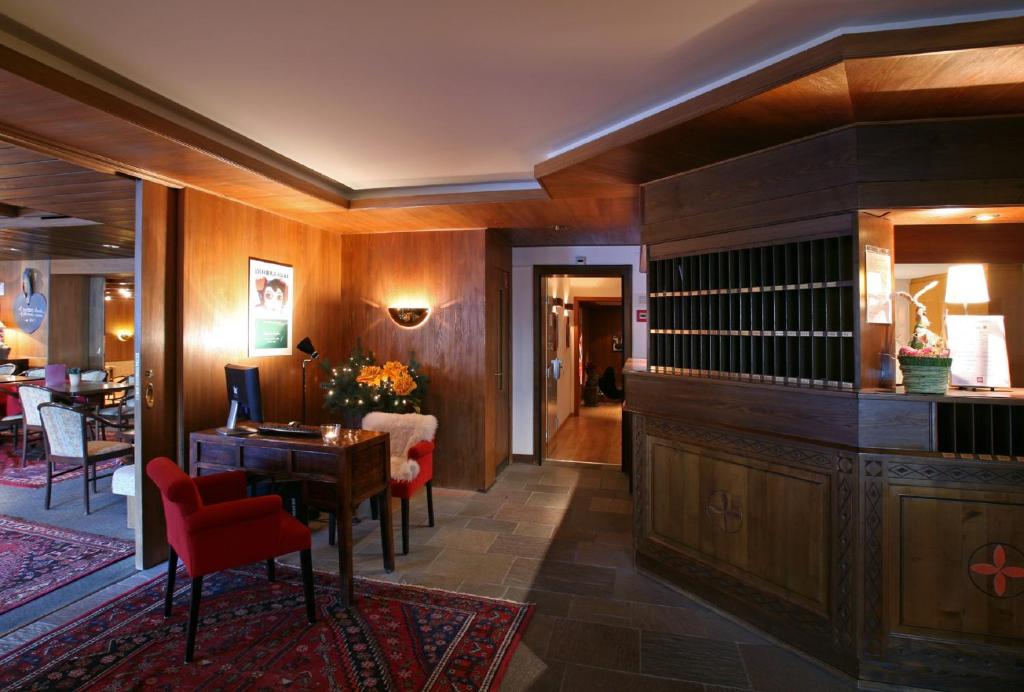 Hotel de la Foret photo