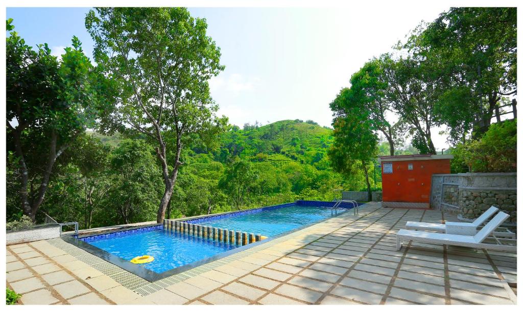 Holiday Vagamon スイミングプール