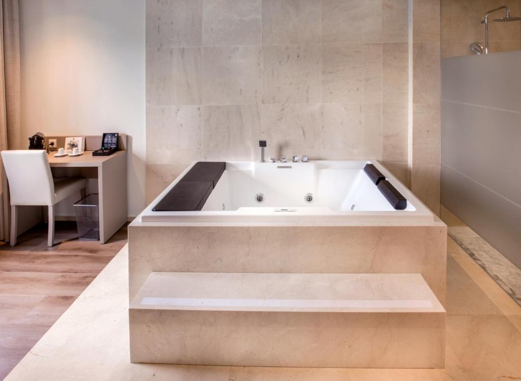 โอปอร์โต แอร์พอร์ต แอนด์ บิสซิเนส โฮเทล (Oporto Airport & Business Hotel)