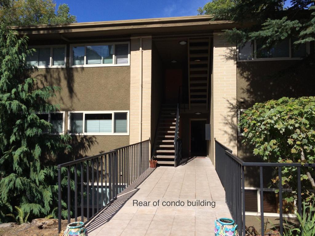 Sea View, Best Area, No Stairs, WD, 2 Bedrooms, Jacuzzi Bath, New Carpet, Balcony, View, 825sf photo