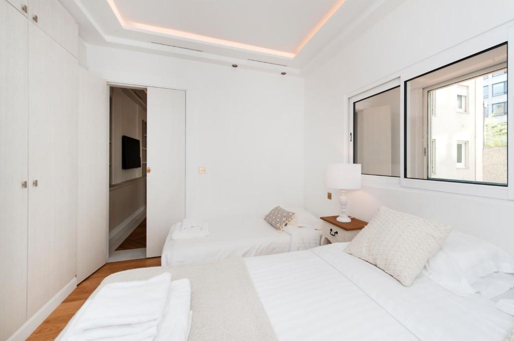 Luxury Montaigne apartment photo