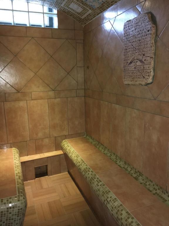 Steamroom