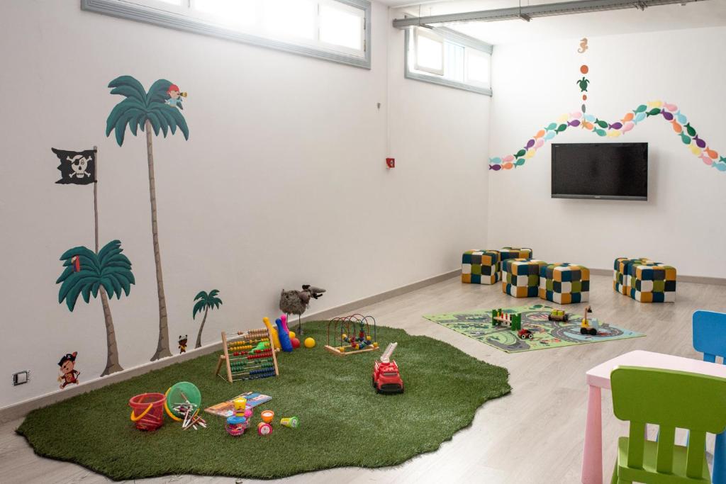 Hyde Park Lane Villas — Attractions for children in Puerto del Carmen, Canary Islands
