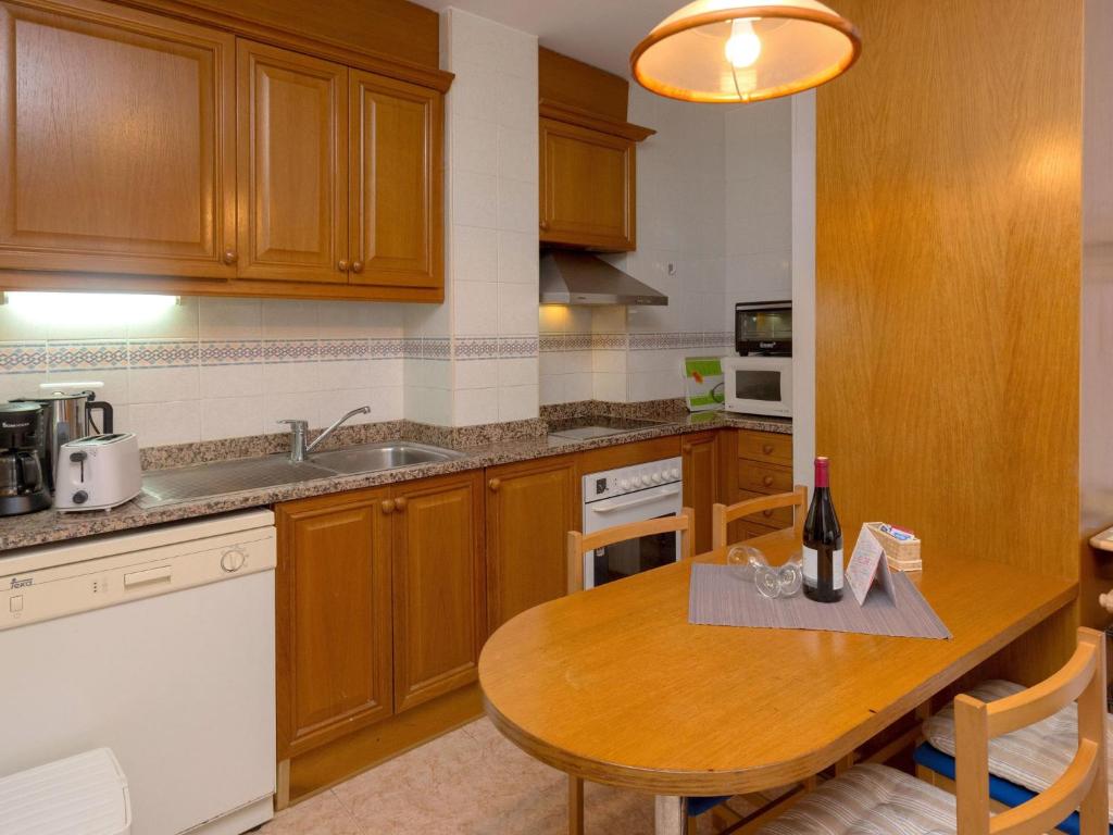 Apartment Primer de Maig by Interhome - 3