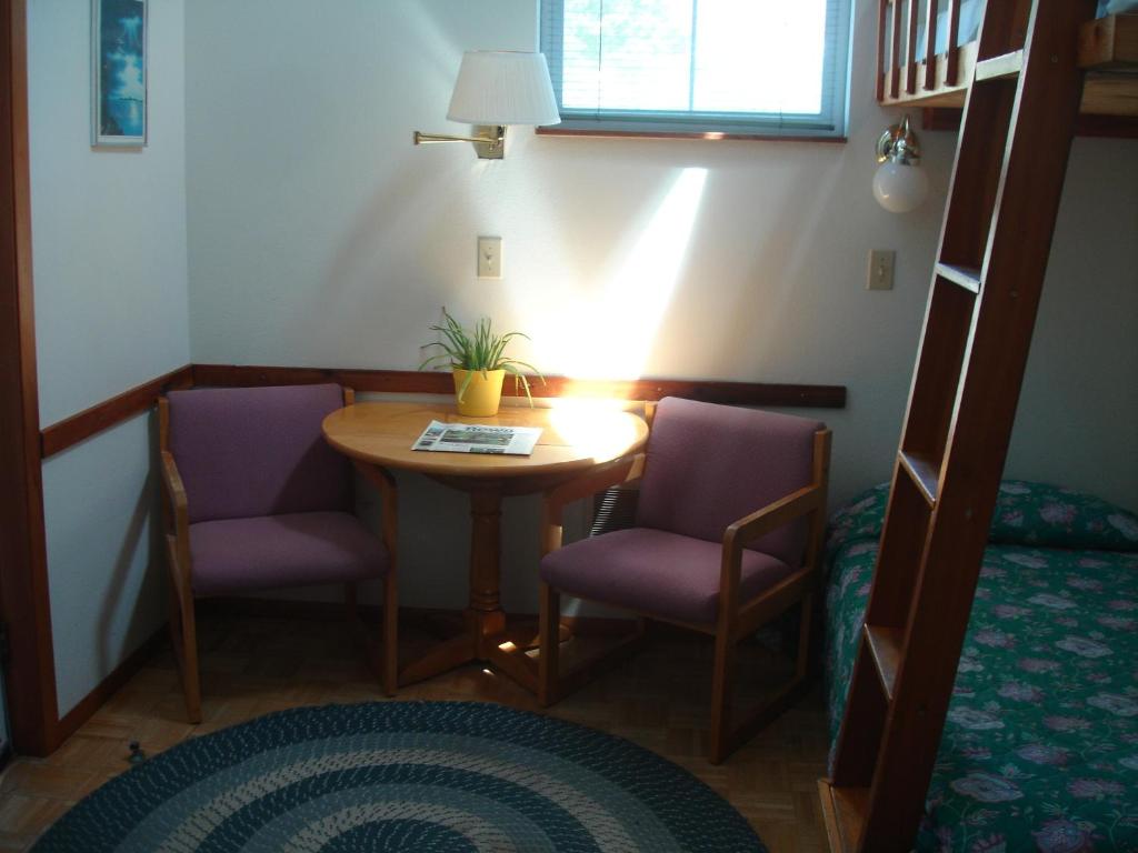 The Dublin House Motel photo