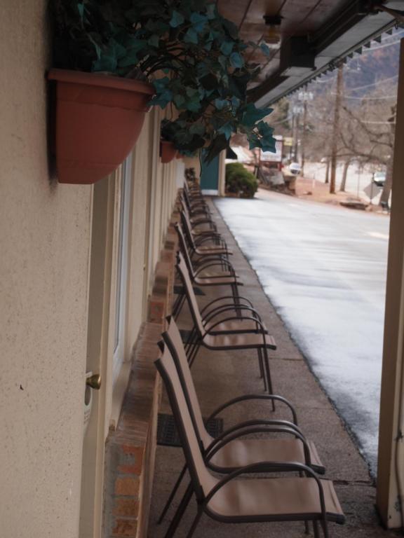 Eagle Motel Main image 1