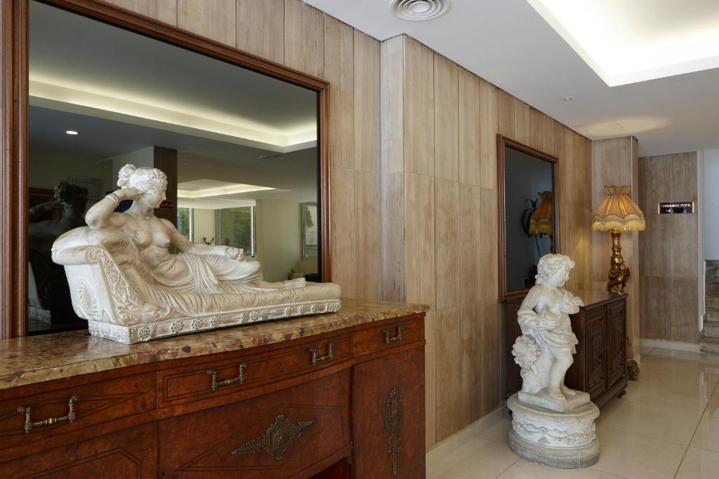 Lobby, Zoukotel Hotel in Jounieh
