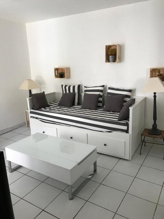 STUDIO TOUT A PIEDS, Sanary-sur-Mer