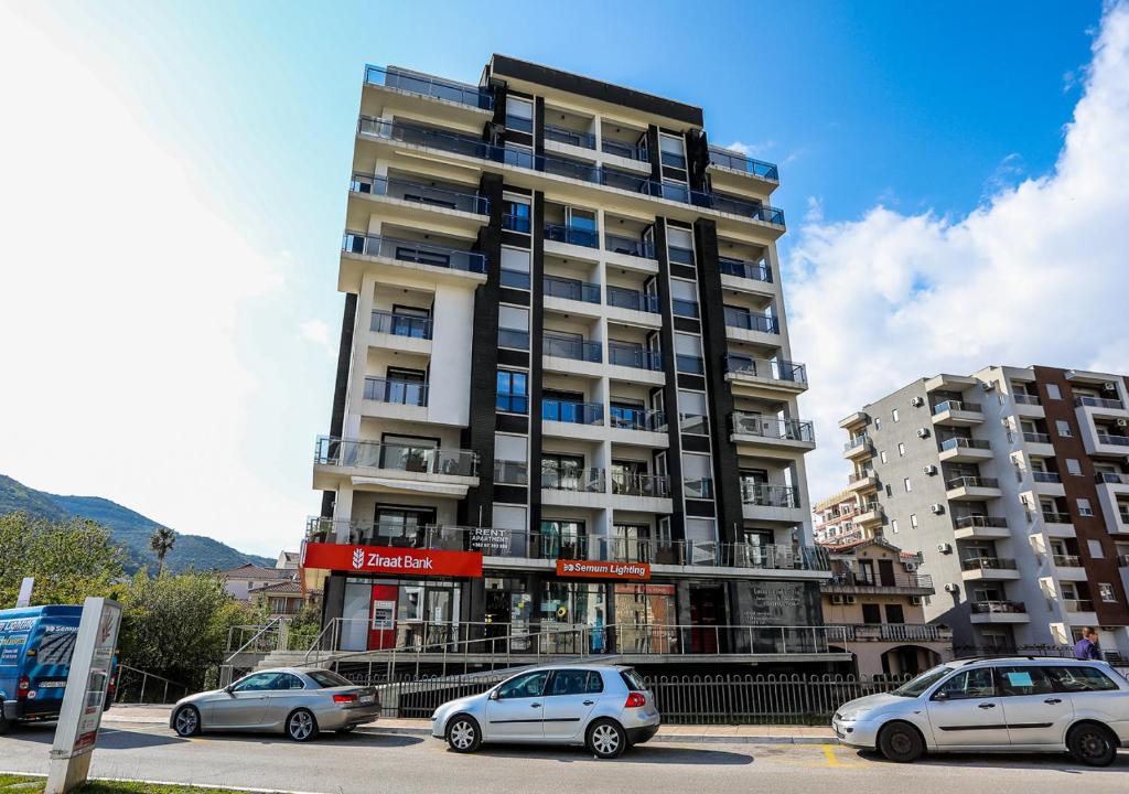Budva Bay Breeze Apartments — Hotel in Budva