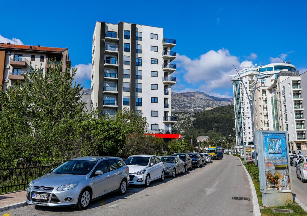 Budva Bay Breeze Apartments - 3