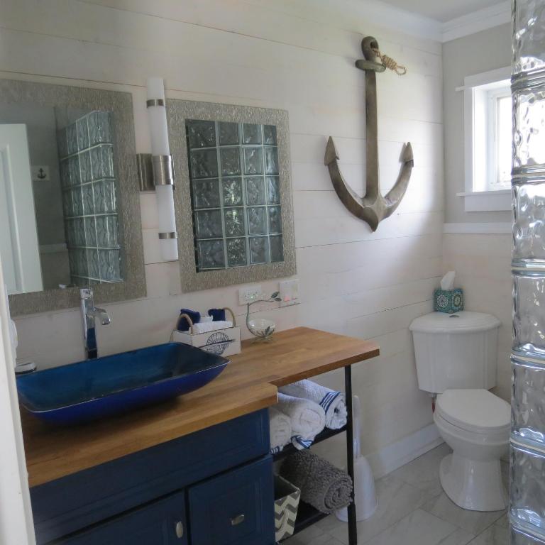 Tanbark Shores Guest Suite photo