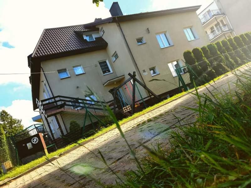 Za Burta — Hotel in Jastrzebia Gora