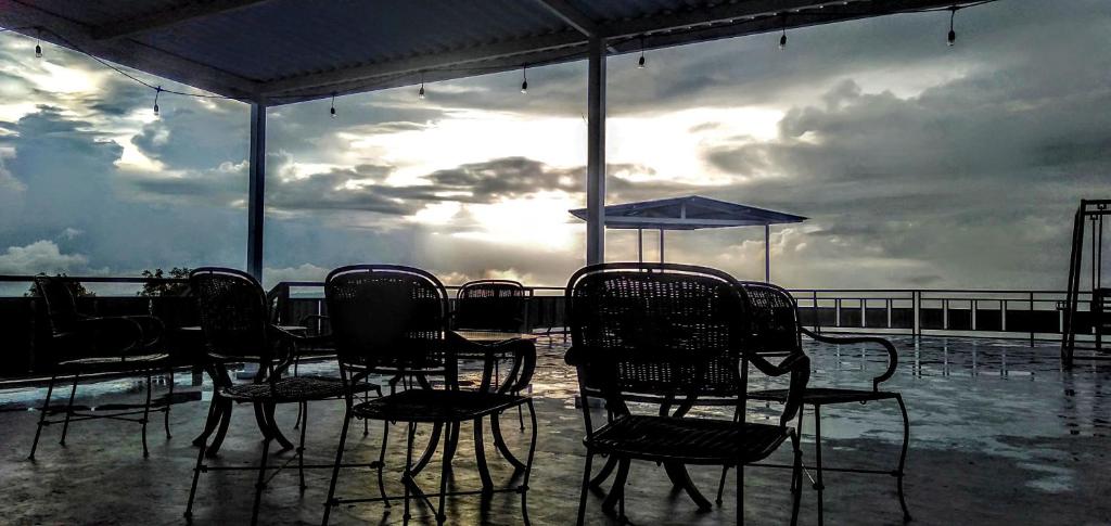 Bar/lounge, Atres Sari Resort in Bali