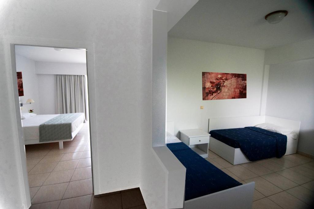 Evripides Village — Hotel rooms in Kardamena, South Aegean