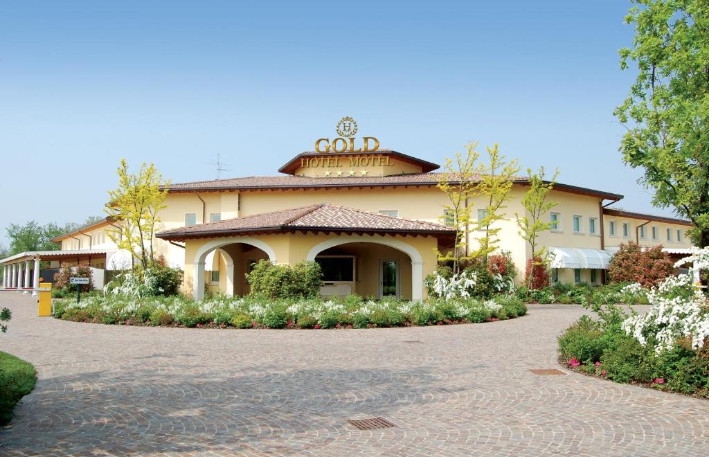 Hotel Motel Gold — Hotel in Calcinate