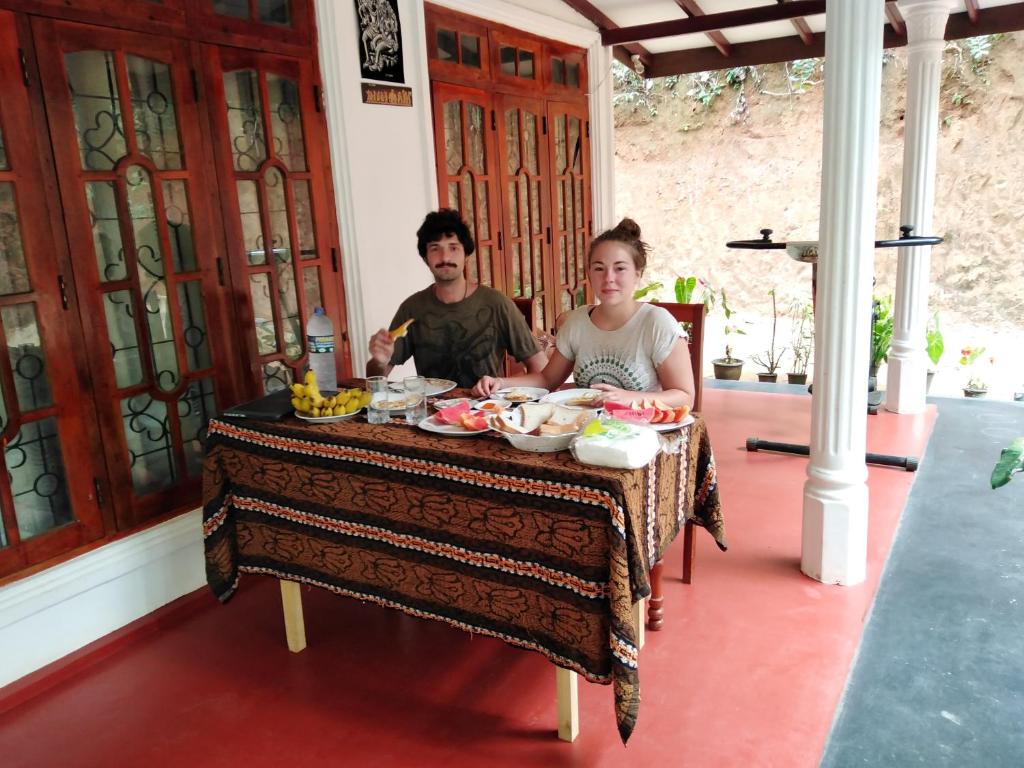 Lak Sewana Home Stay photo