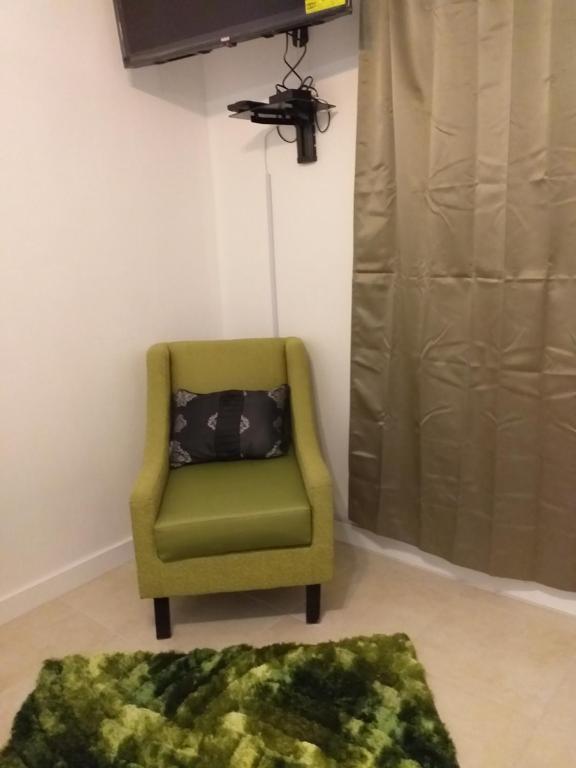 Shared lounge/TV area